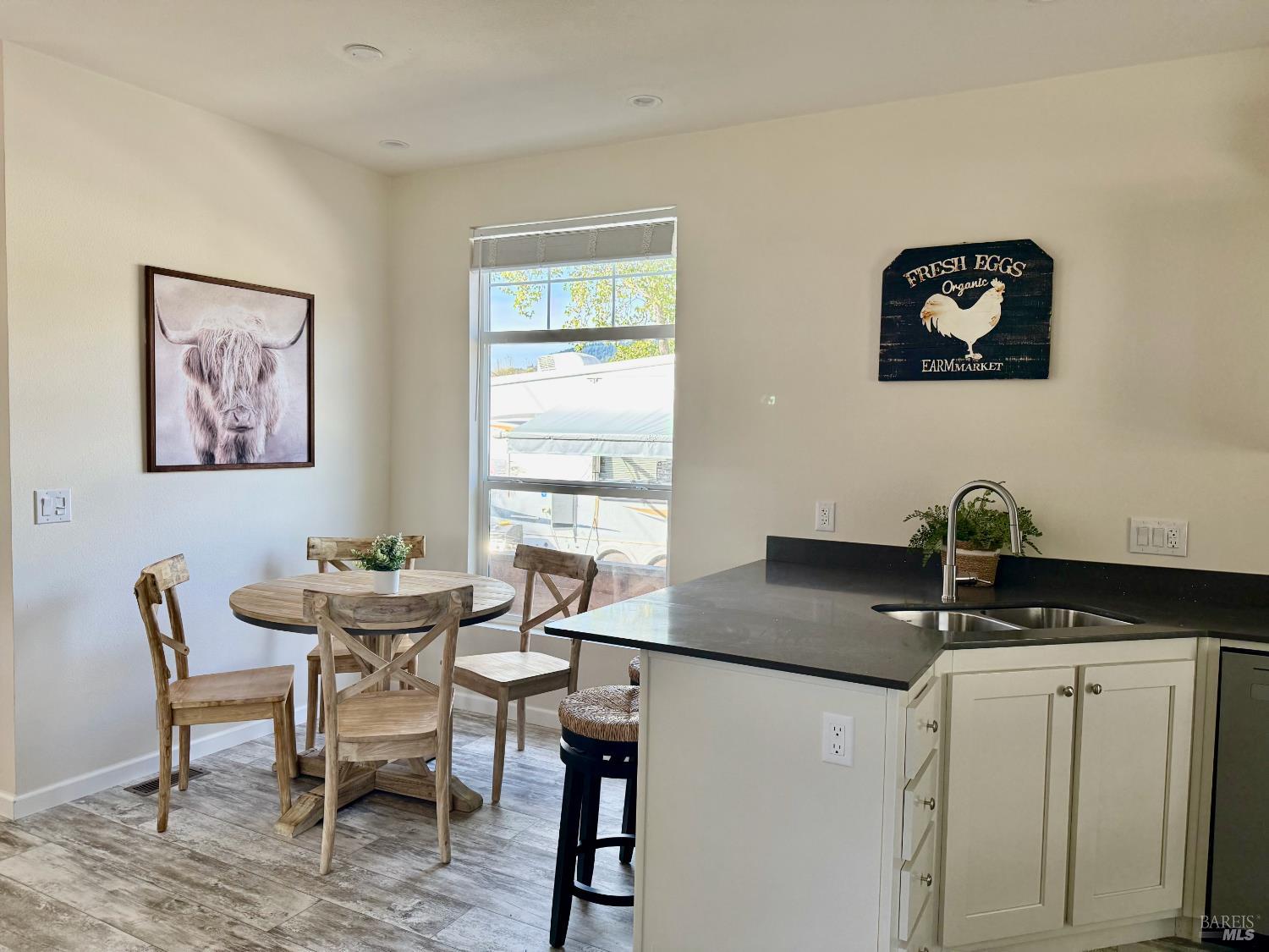 890 Rockwell Road Cloverdale, CA 95425 - Photo 6 of 27