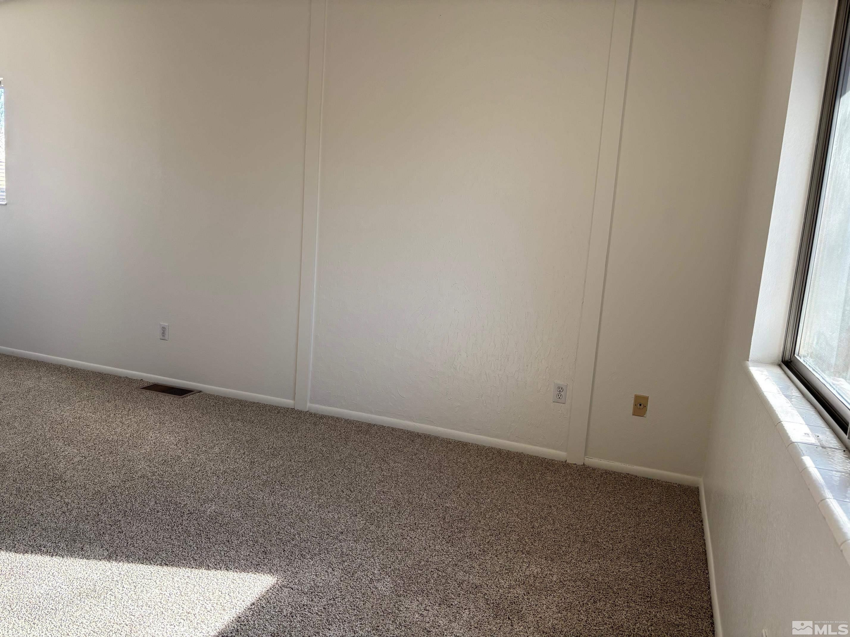 1721 Burnside Drive Sparks, NV 89434 - Photo 11 of 20 a view of room