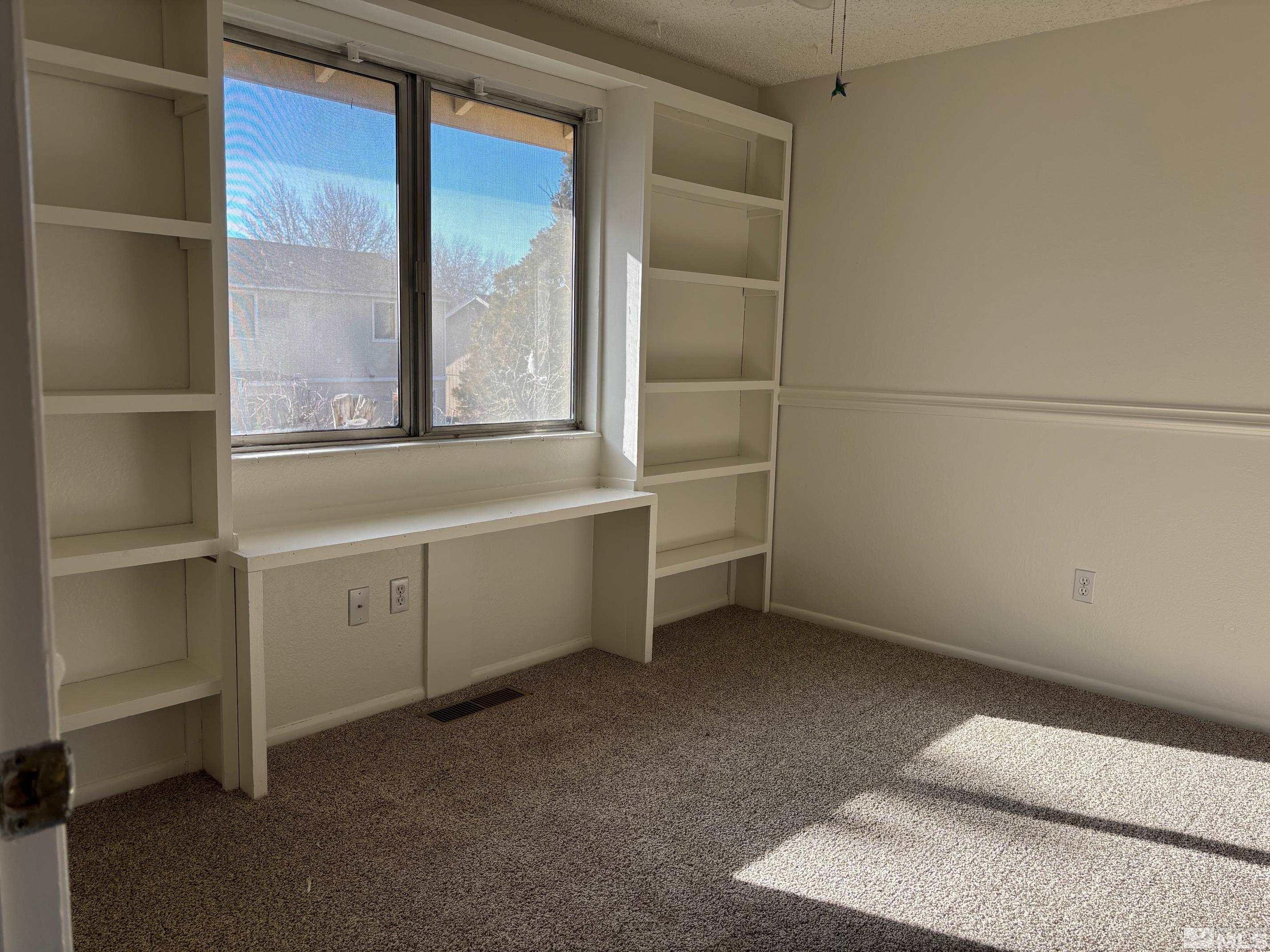 1721 Burnside Drive Sparks, NV 89434 - Photo 15 of 20 a room with closet