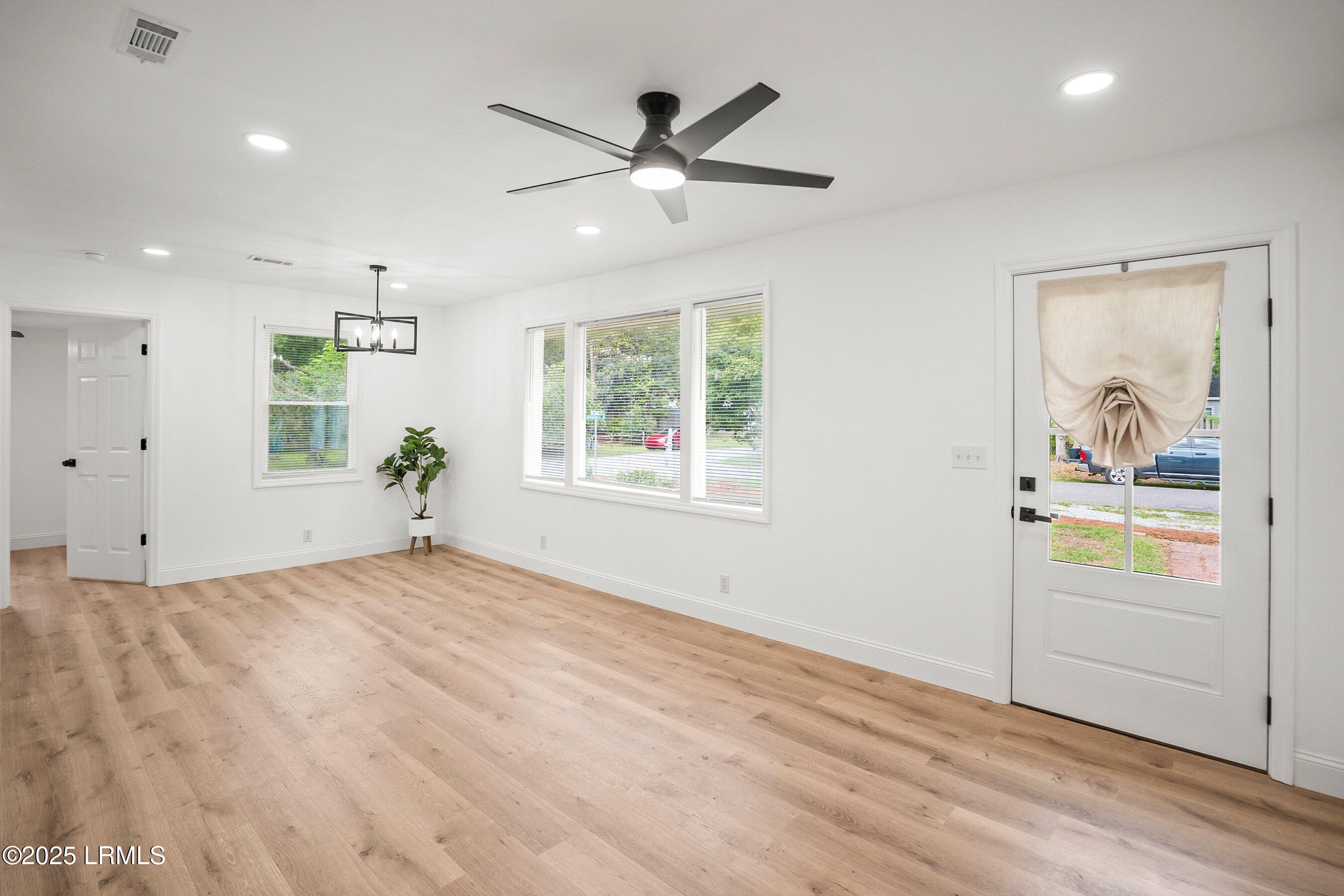 1117 Old Trail Road Beaufort, SC 29902 - Photo 5 of 38 DSC07253-5.jpg-SMALL