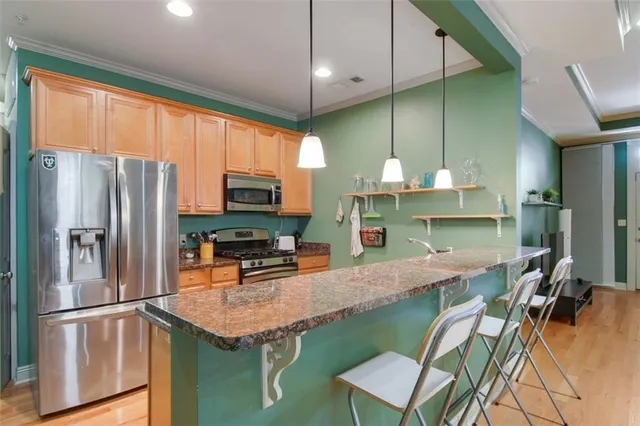 $2,650 | 8416 Oak Street, Unit A, New Orleans, LA 70118