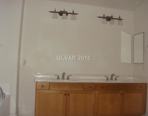 275 Soggy Ruff Way Las Vegas, NV 89148 - Photo 11 of 16 Master Bath/Spa.