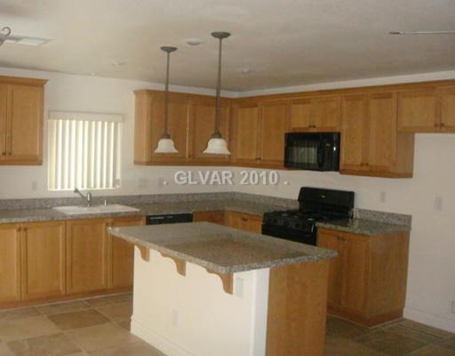 275 Soggy Ruff Way Las Vegas, NV 89148 - Photo 6 of 16 Kitchen.