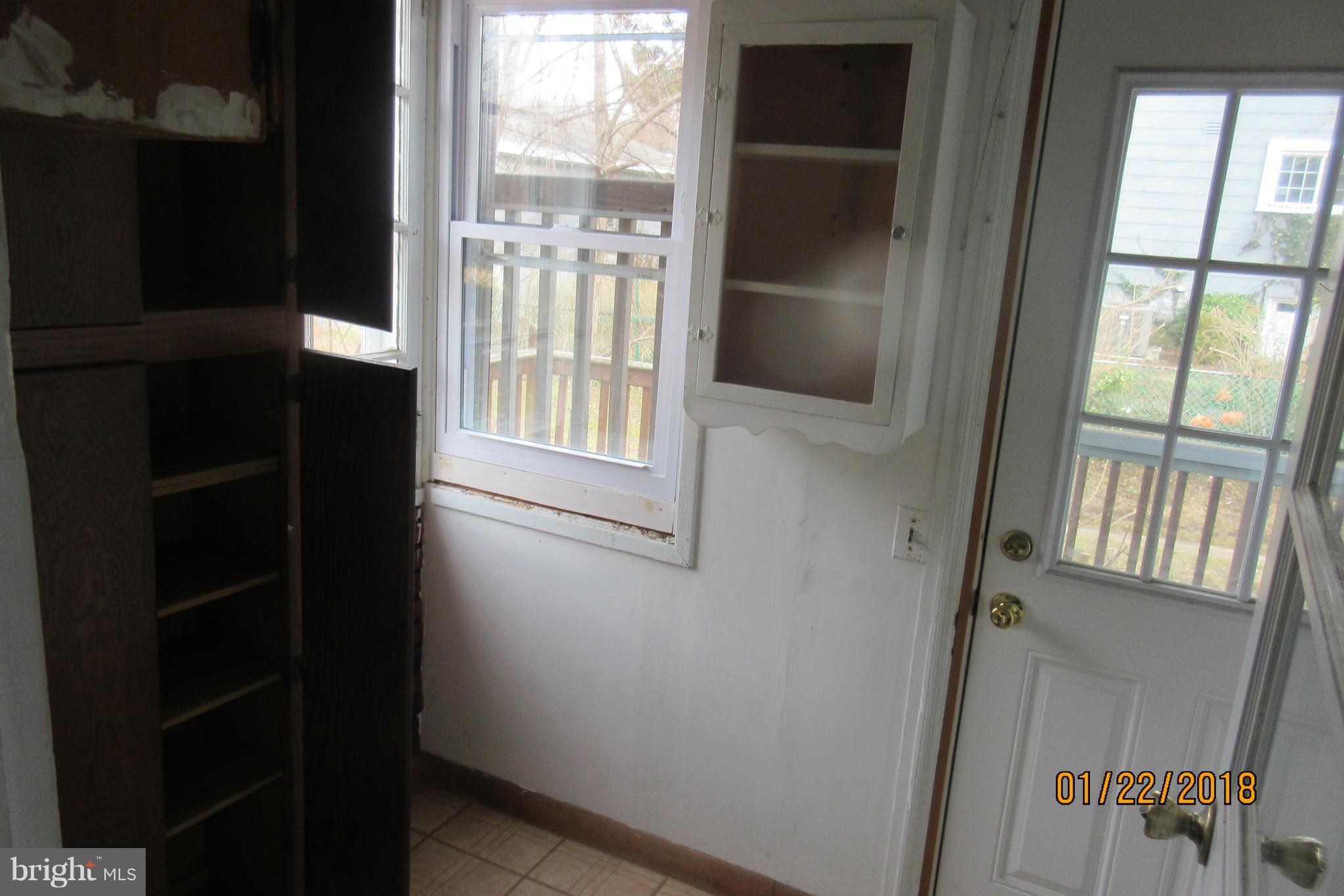 2218 Sulphur Spring Road Baltimore, MD 21227 - Photo 11 of 18 Interior (General)