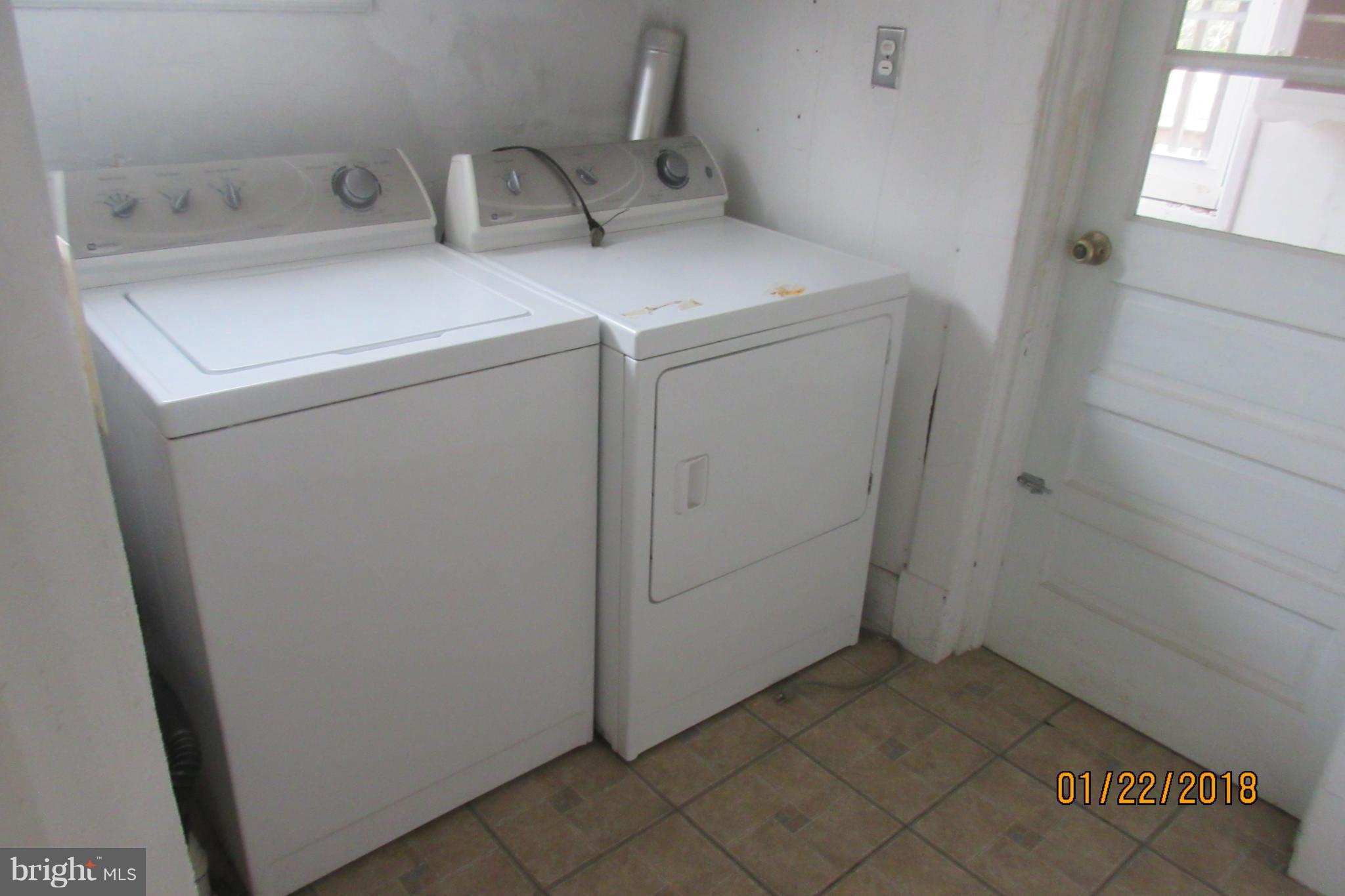 2218 Sulphur Spring Road Baltimore, MD 21227 - Photo 10 of 18 Interior (General)