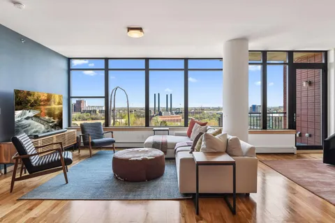$1,100,000 | 215 10th Avenue South, Unit 708, Minneapolis, MN 55415