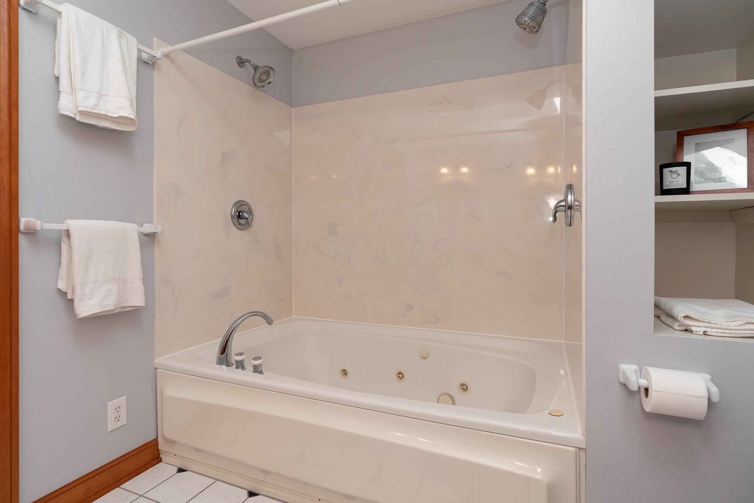 1733 Cardiff Road Columbus, OH 43221 - Photo 41 of 54 Primary Full Bath