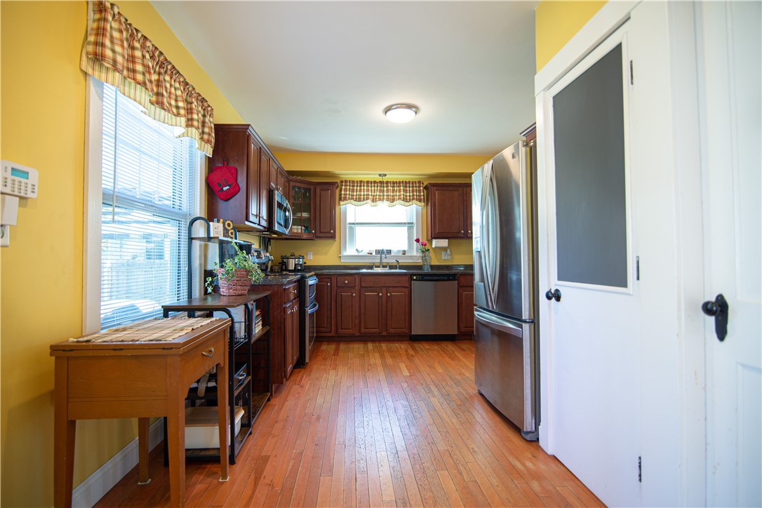 85 Conrad Street Woonsocket, RI 02895 - Photo 11 of 38