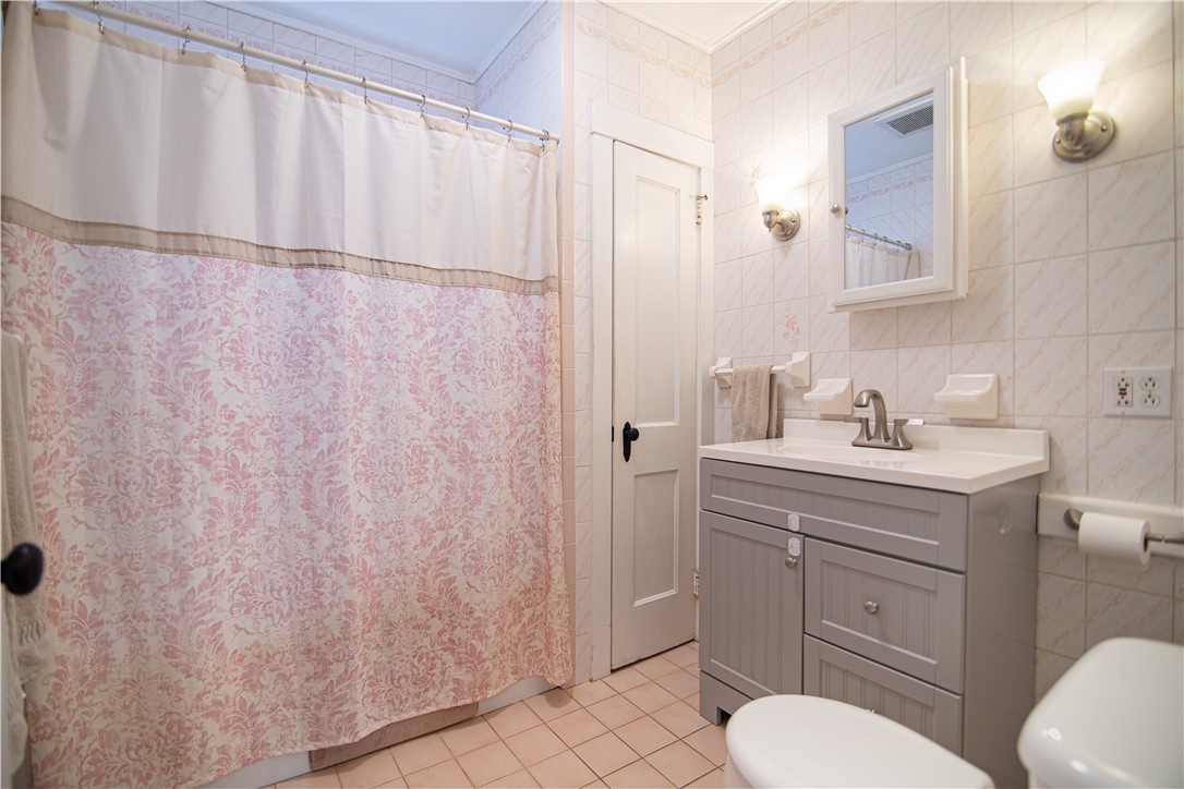 85 Conrad Street Woonsocket, RI 02895 - Photo 19 of 38