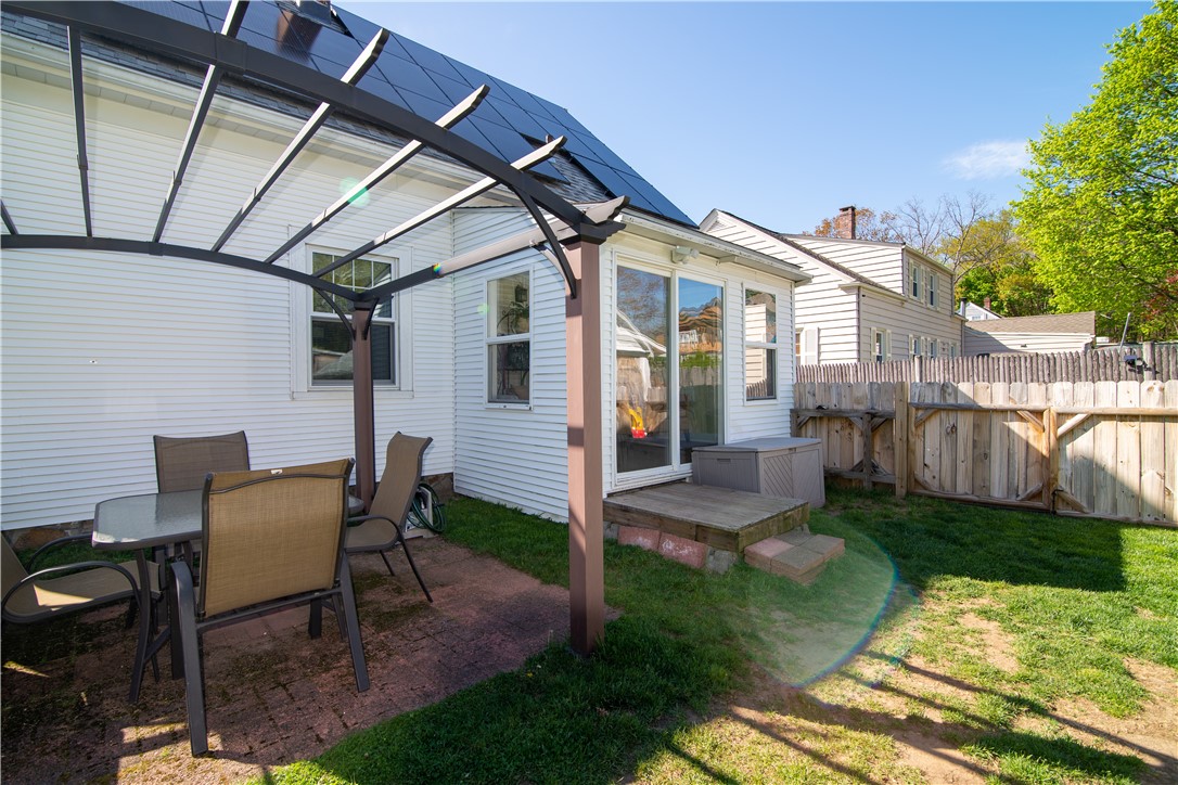 85 Conrad Street Woonsocket, RI 02895 - Photo 33 of 38
