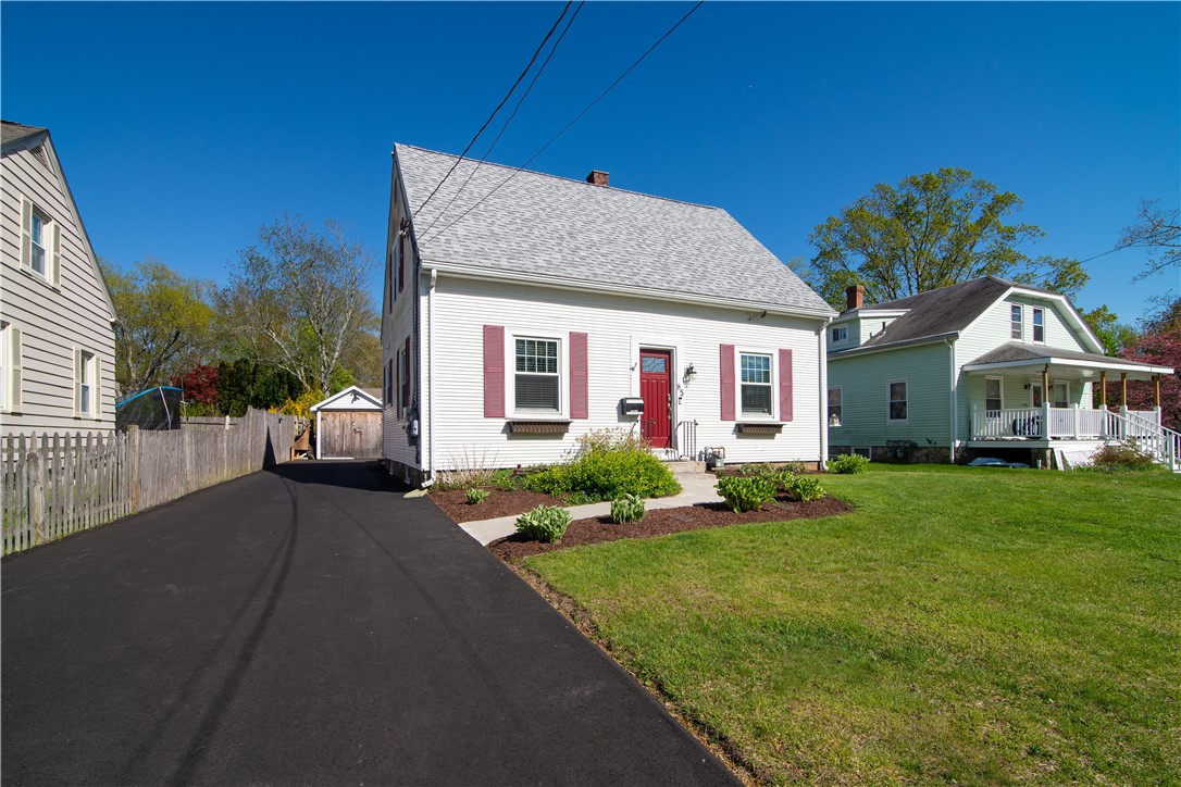 85 Conrad Street Woonsocket, RI 02895 - Photo 4 of 38