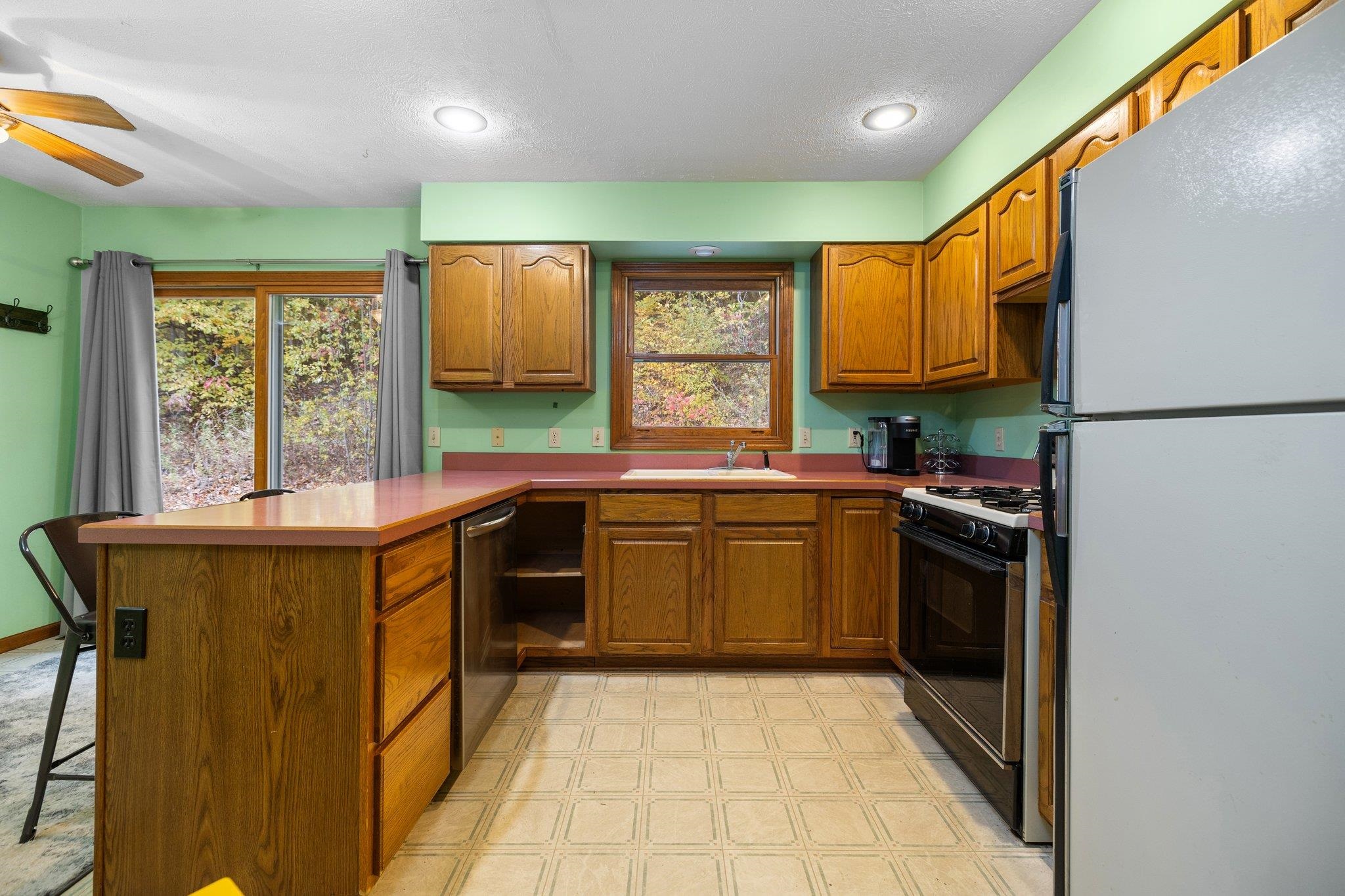 1075 East Sleights Road Traverse City, MI 49696 - Photo 13 of 65 1928243-17ae5bb4-8efe-4440-be89-dce3eace480f.JPG