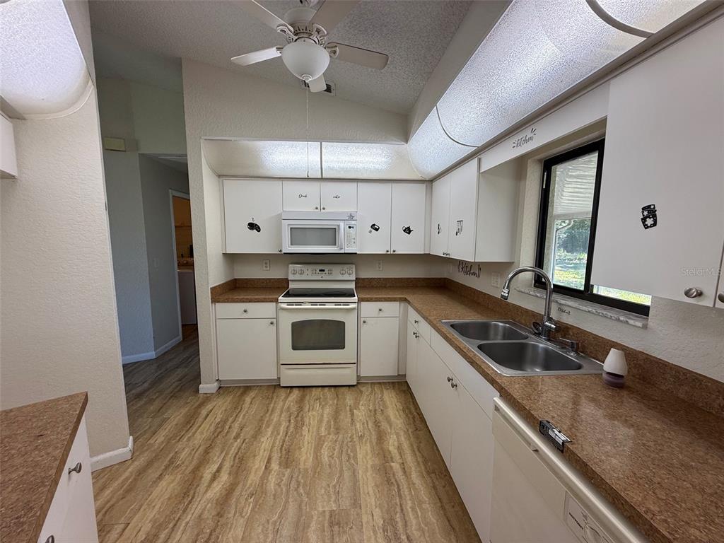 14078 Spring Hill Drive Spring Hill, FL 34609 - Photo 5 of 23
