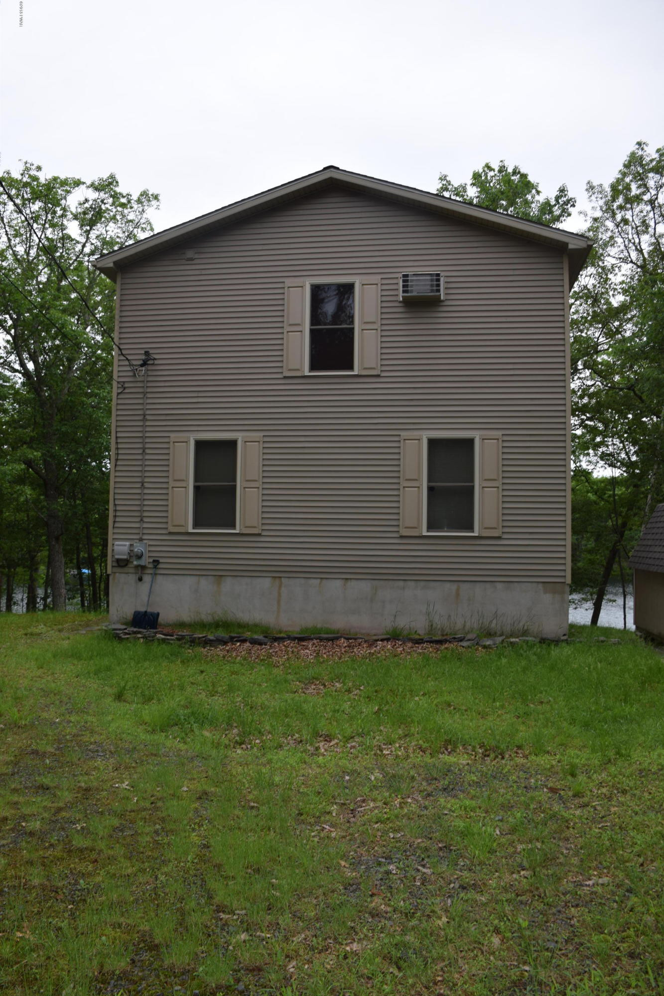 109 Mockingbird Court Bushkill, PA 18324 - Photo 17 of 54