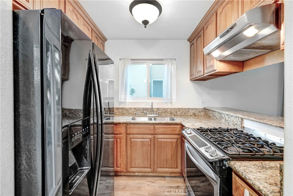 1637 East 5th Street, Unit 204 Long Beach, CA 90802 - Photo 14 of 29