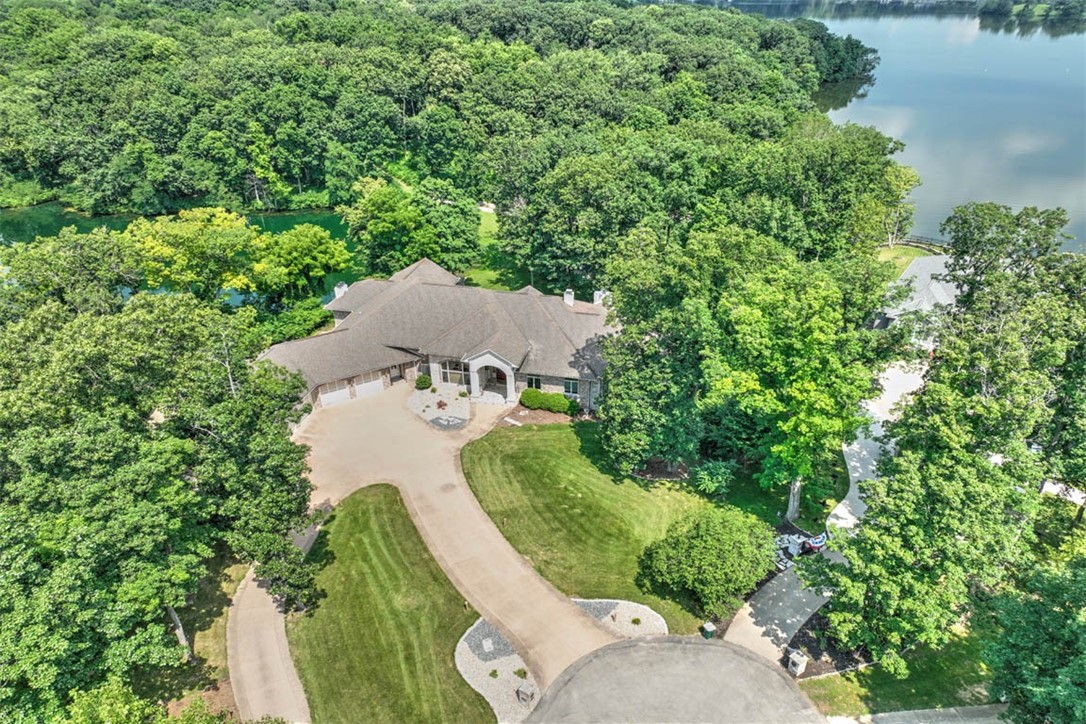 4180 South Lake Court Decatur, IL 62521 - Photo 2 of 48
