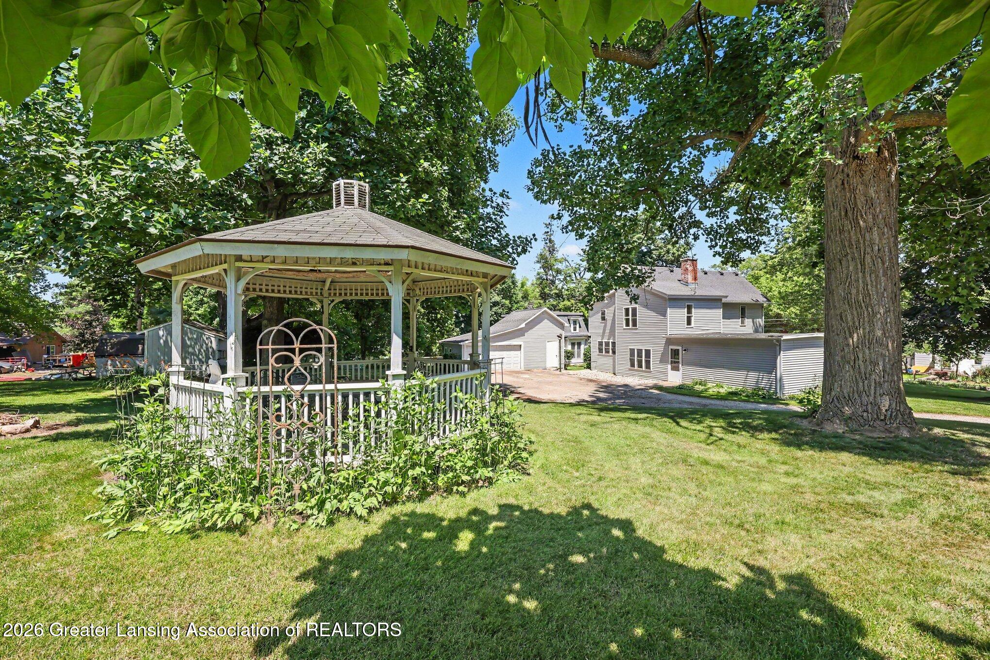 616 South Clinton Street Stockbridge, MI 49285 - Photo 21 of 24 Gazebo