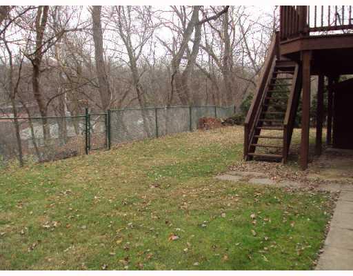 881 Old Hickory Road Mt. Lebanon, PA 15243 - Photo 11 of 16 Yard/Garden.