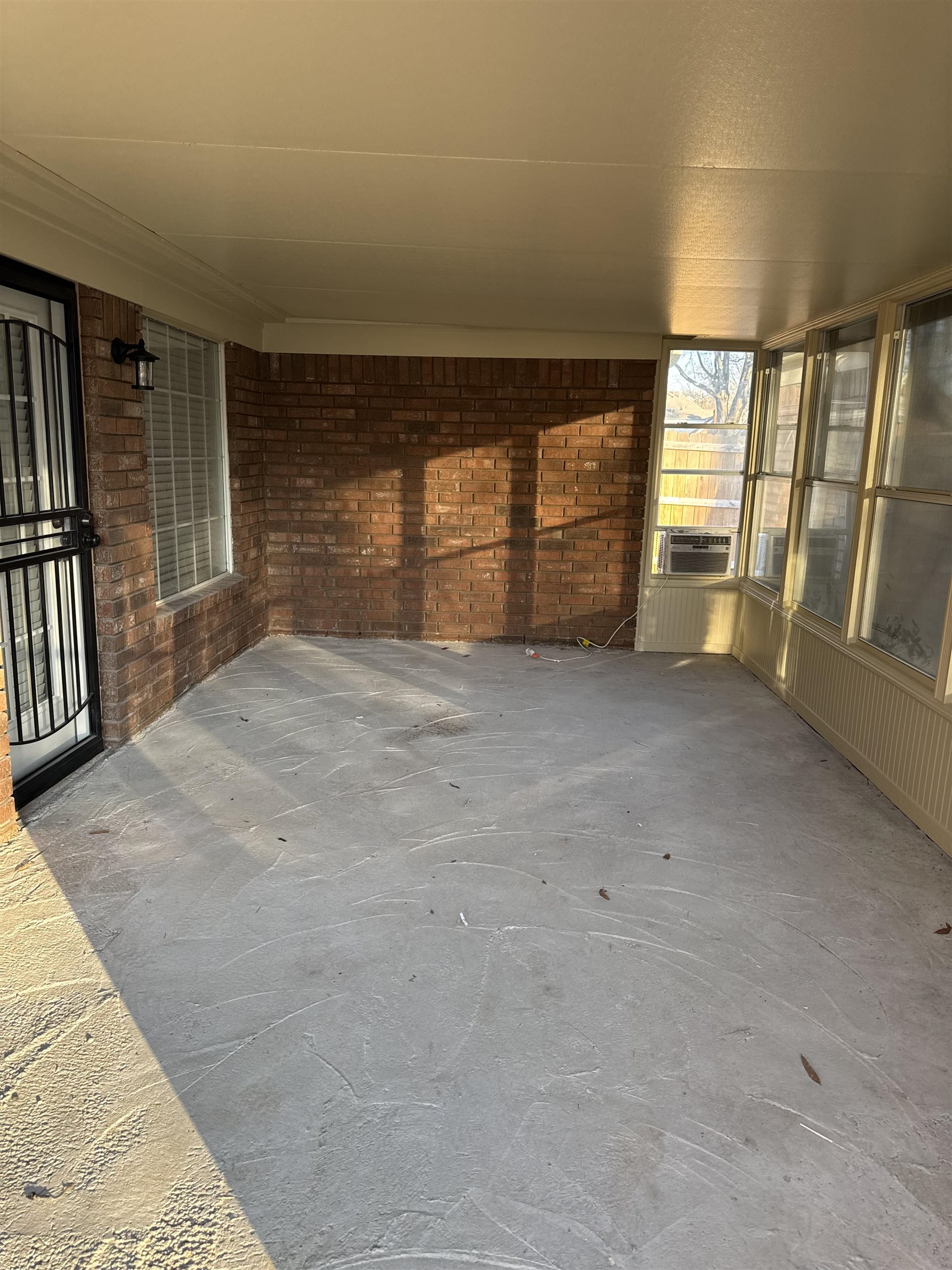 6333 Daybreak Drive Bartlett, TN 38135 - Photo 20 of 21 an empty room with windows