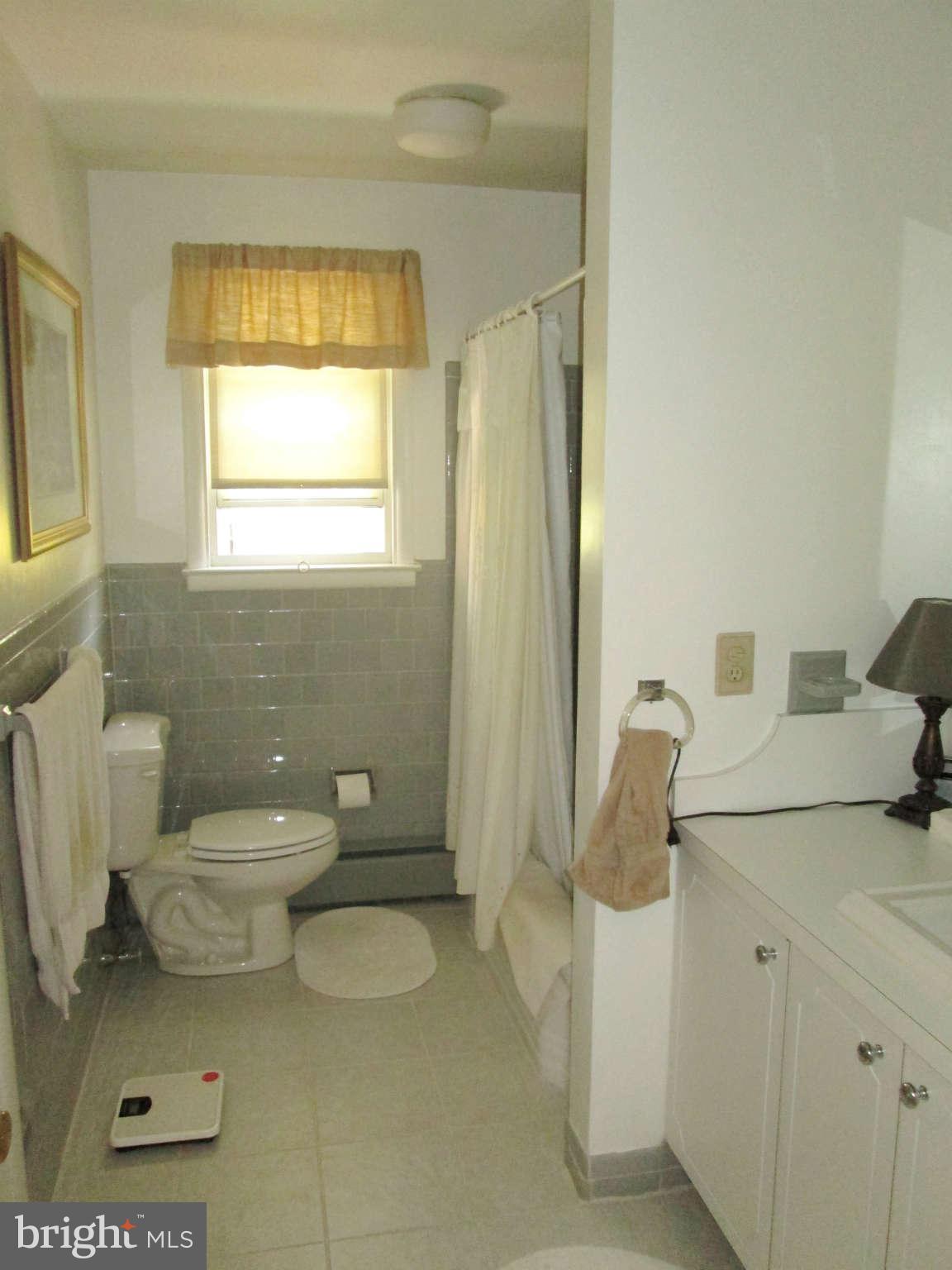 205 Gateswood Road Lutherville-Timonium, MD 21093 - Photo 14 of 28 Bath