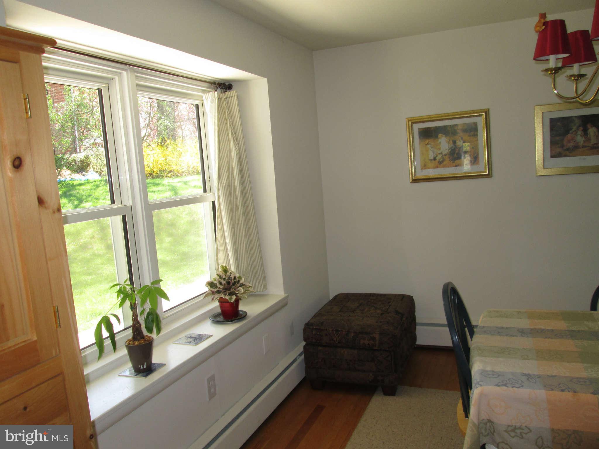205 Gateswood Road Lutherville-Timonium, MD 21093 - Photo 6 of 28 Dining Room