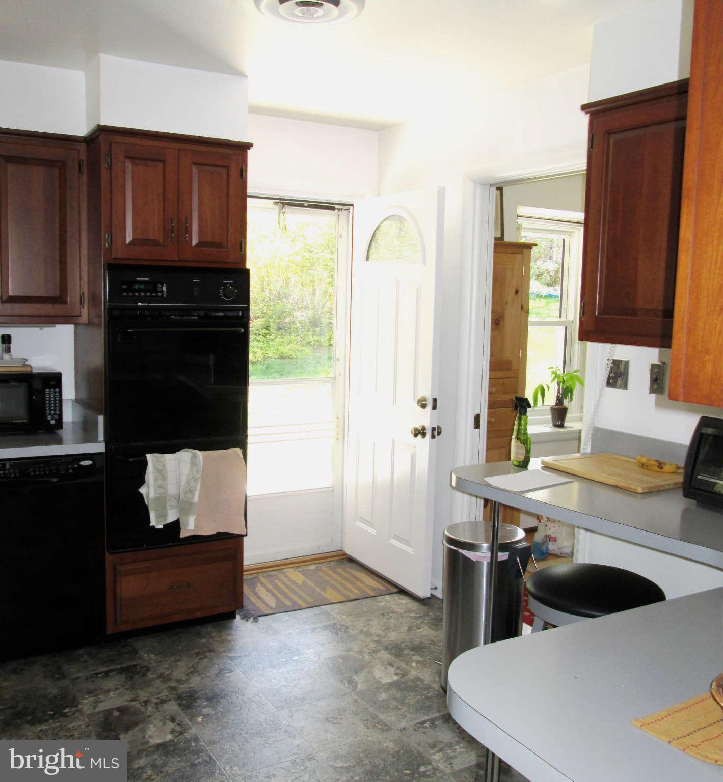205 Gateswood Road Lutherville-Timonium, MD 21093 - Photo 9 of 28 Kitchen