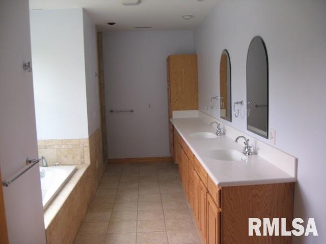 9140 North Picture Ridge Road Peoria, IL 61615 - Photo 12 of 16 Gallery Image 12