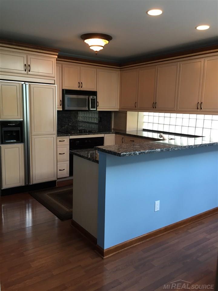 2070 Reagan Drive Rochester Hills, MI 48309 - Photo 9 of 28