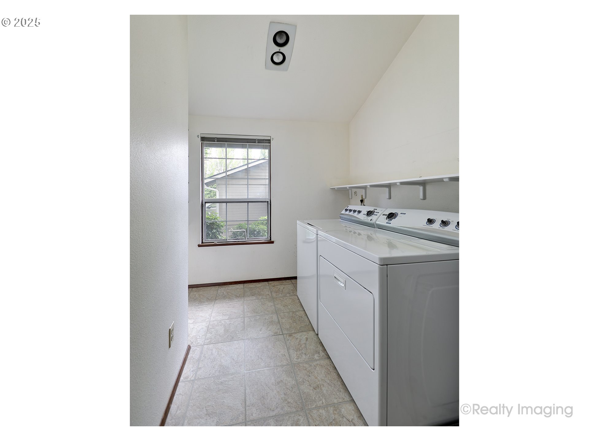 13775 Southwest Scholls Ferry Road, Unit 16 Beaverton, OR 97008 - Photo 12 of 42 Gallery Image 12