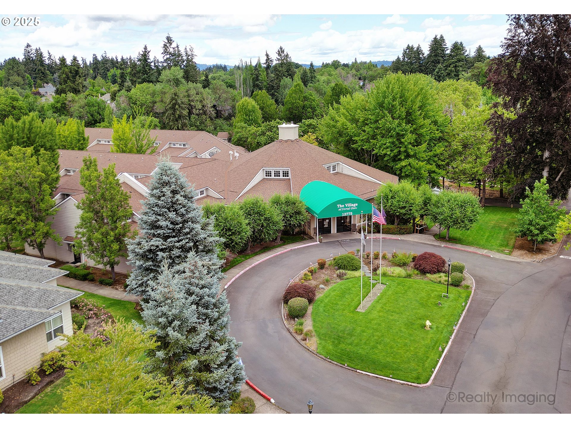 13775 Southwest Scholls Ferry Road, Unit 16 Beaverton, OR 97008 - Photo 39 of 42 Gallery Image 39
