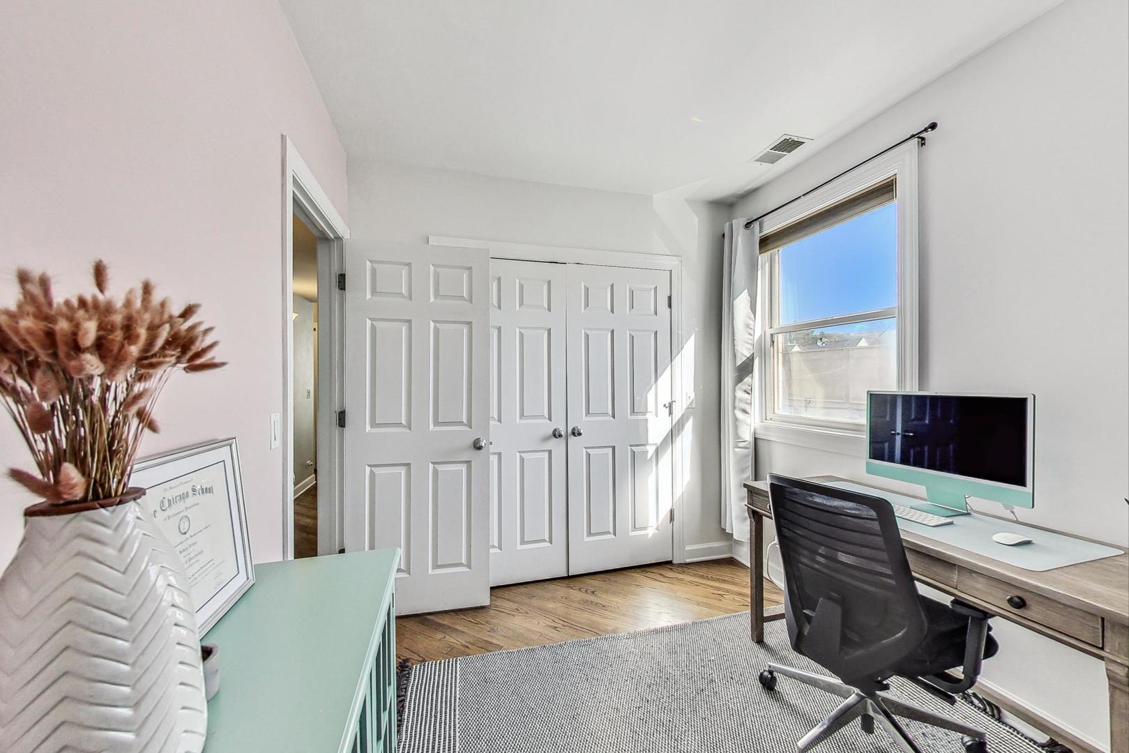 951 West Fletcher Street, Unit 2 Chicago, IL 60657 - Photo 20 of 26 a view of a workspace with furniture and a window