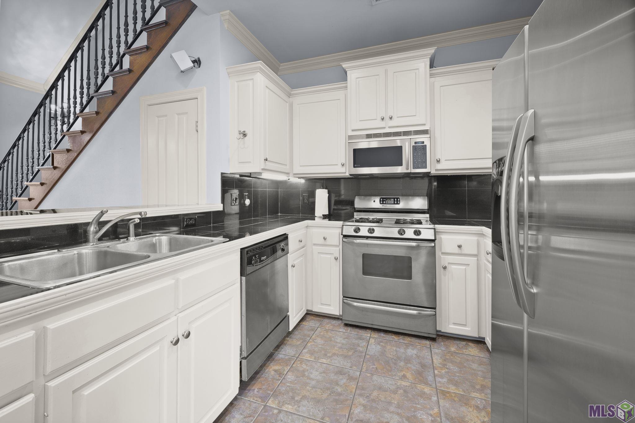 9334 Pine Cone Court Baton Rouge, LA 70809 - Photo 6 of 16