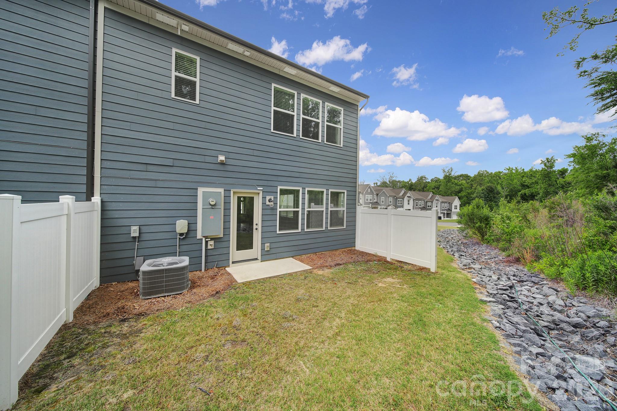 516 Madison Falls Fort Mill, SC 29708 - Photo 32 of 35