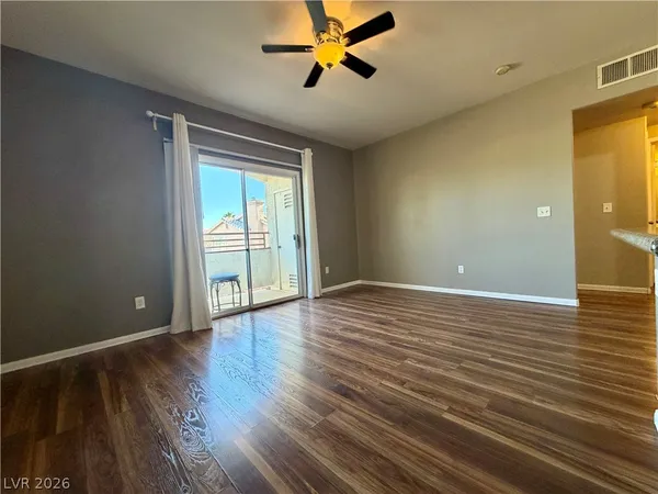$1,300 | 5650 East Sahara Avenue, Unit 2024, Las Vegas, NV 89142