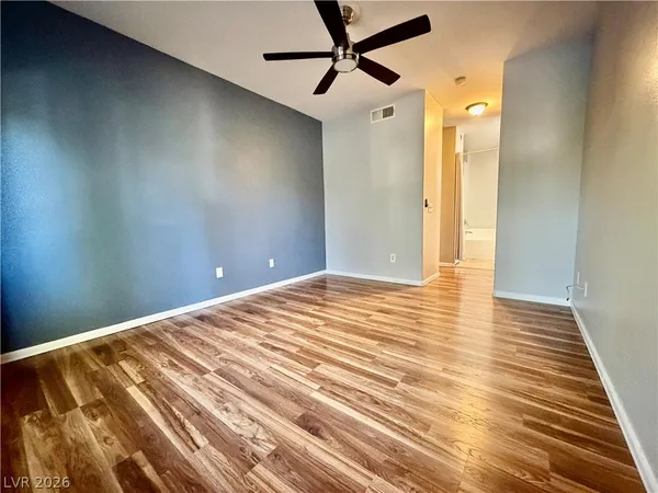 $1,300 | 5650 East Sahara Avenue, Unit 2024, Las Vegas, NV 89142