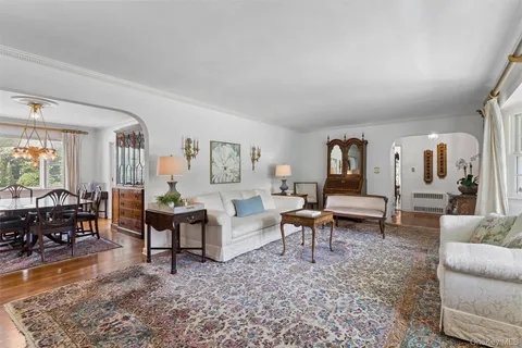$1,575,000 | 142 Rockaway Avenue, Garden City, NY 11530