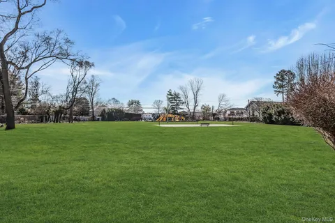 $1,479,000 | 5 Jan Lane, Woodbury, NY 11797