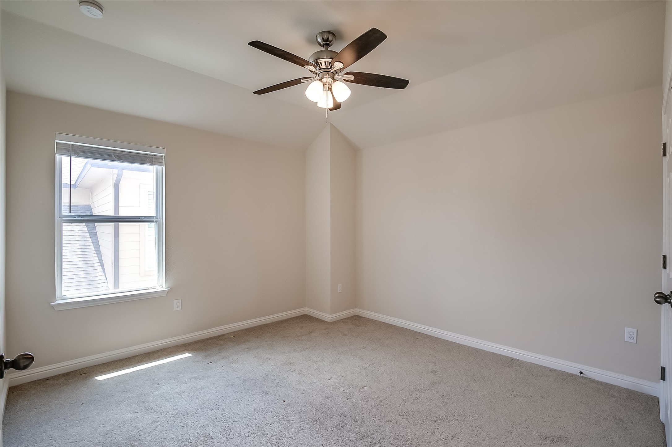 9424 Kyles Stake Road Austin, TX 78717 - Photo 27 of 33