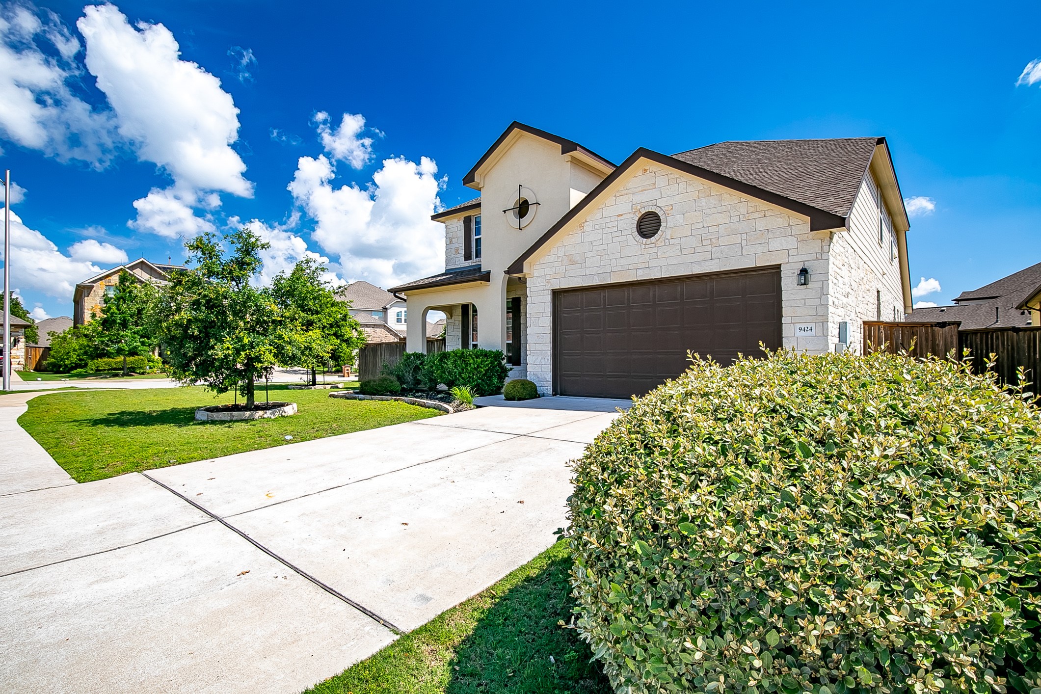 9424 Kyles Stake Road Austin, TX 78717 - Photo 3 of 33