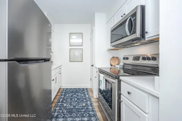$2,300 | 114 Ethel Circle, Unit 17, Ocean Springs, MS 39564