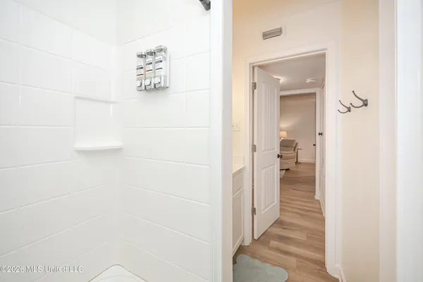 $2,300 | 114 Ethel Circle, Unit 17, Ocean Springs, MS 39564