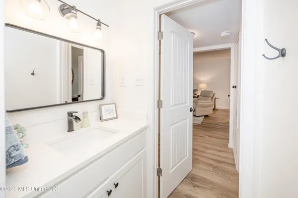 $2,300 | 114 Ethel Circle, Unit 17, Ocean Springs, MS 39564