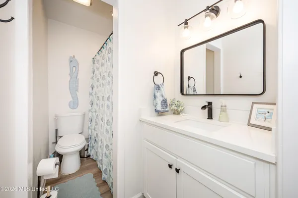 $2,300 | 114 Ethel Circle, Unit 17, Ocean Springs, MS 39564