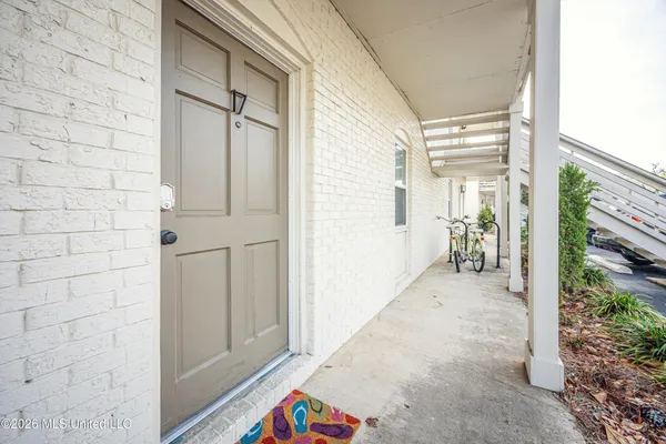 $2,300 | 114 Ethel Circle, Unit 17, Ocean Springs, MS 39564