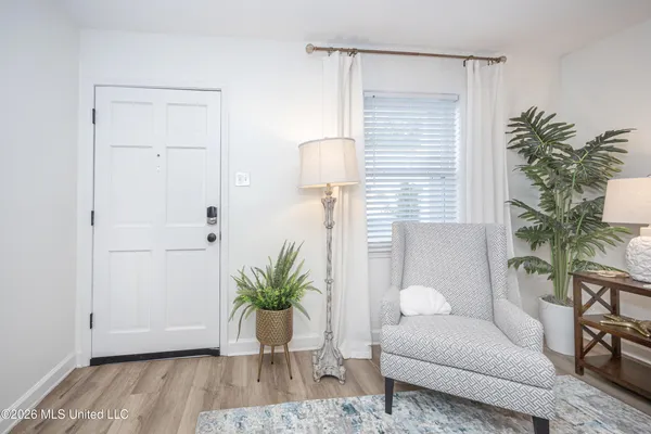 $2,300 | 114 Ethel Circle, Unit 17, Ocean Springs, MS 39564
