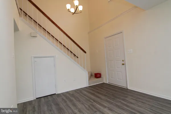 $2,000 | 9008 Sandalwood Drive, Unit B, Manassas, VA 20110