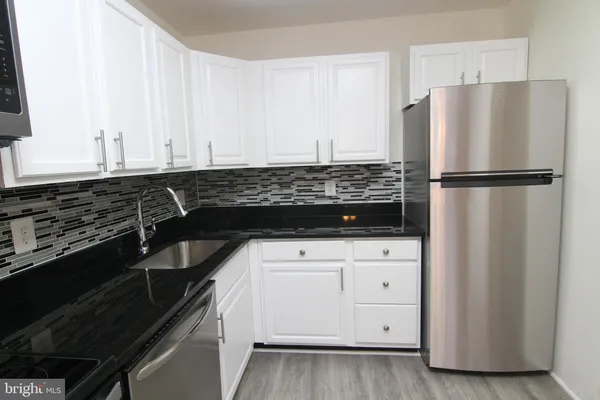 $2,000 | 9008 Sandalwood Drive, Unit B, Manassas, VA 20110