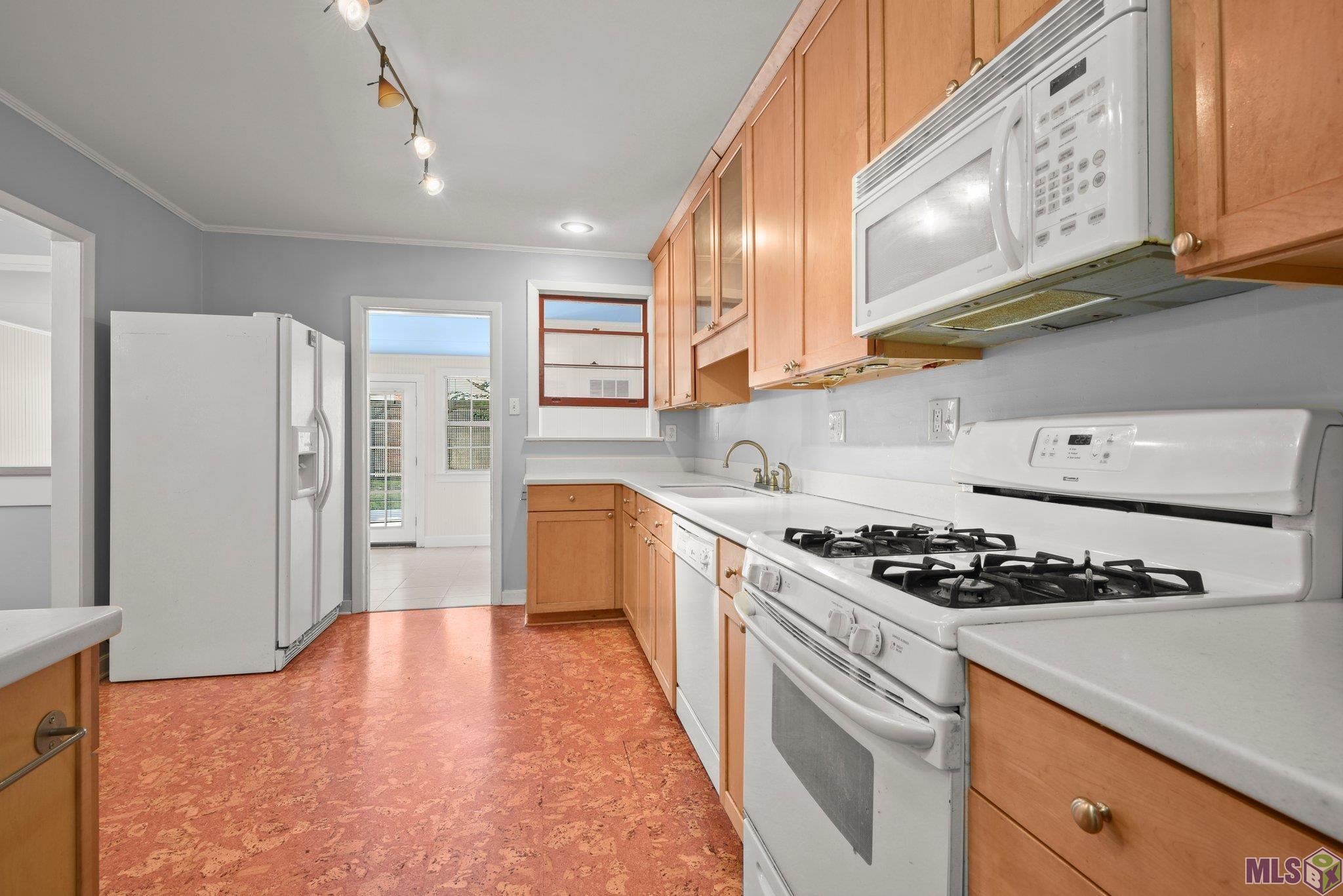 488 Polytech Drive Baton Rouge, LA 70808 - Photo 8 of 21 Gallery Image 8