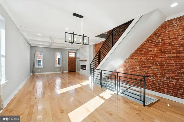 $3,650 | 1625 South 19th Street, Philadelphia, PA 19145