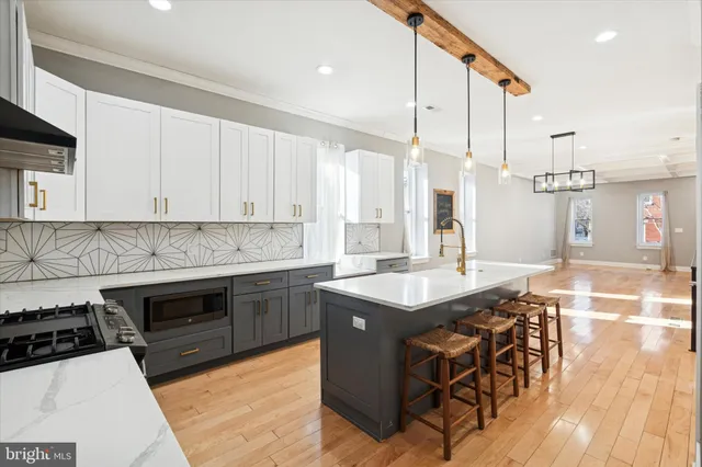 $3,650 | 1625 South 19th Street, Philadelphia, PA 19145